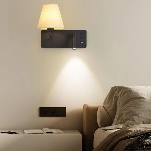 Applique murale blanche avec liseuse