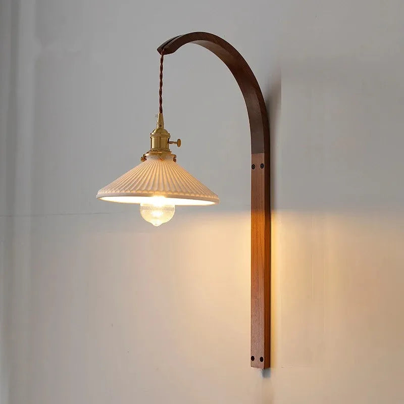 Applique murale abat jour suspendue