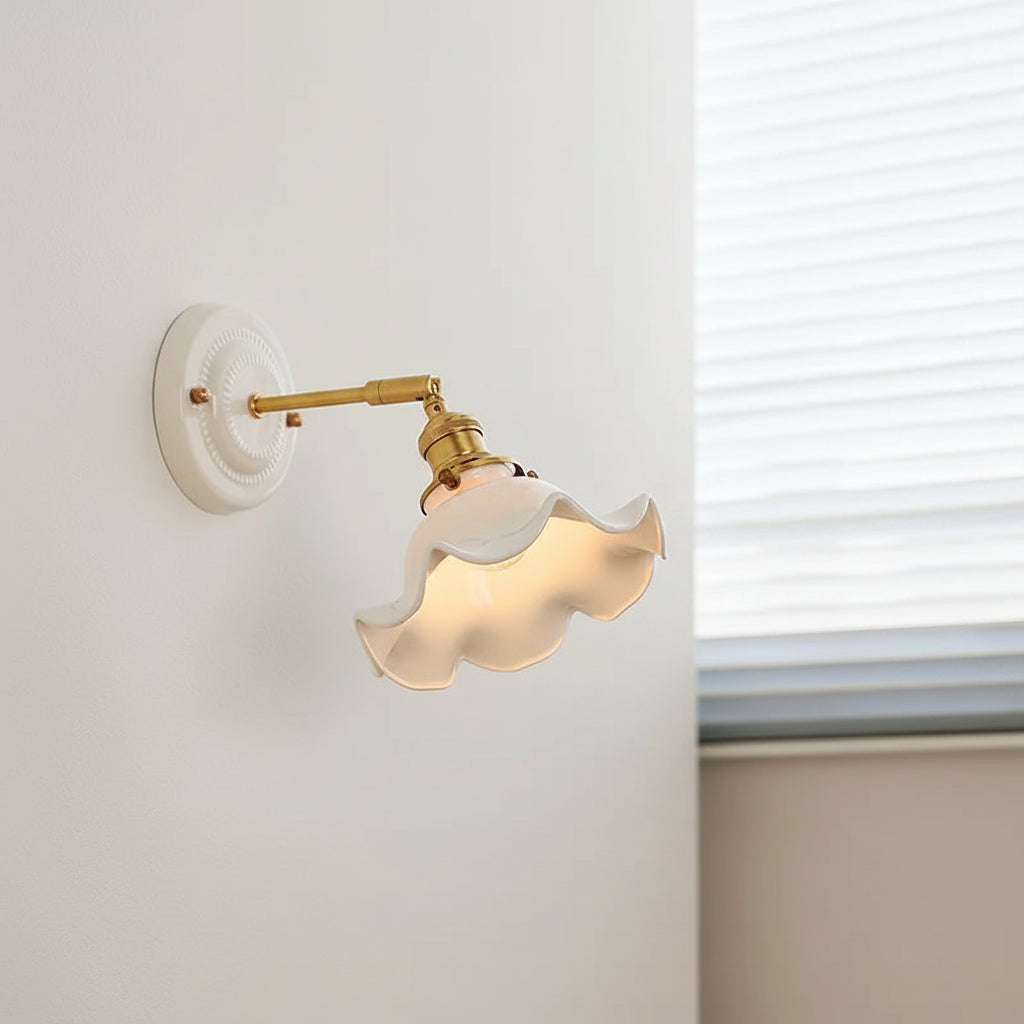 Applique murale LED céramique et cuivre orientable style nordique