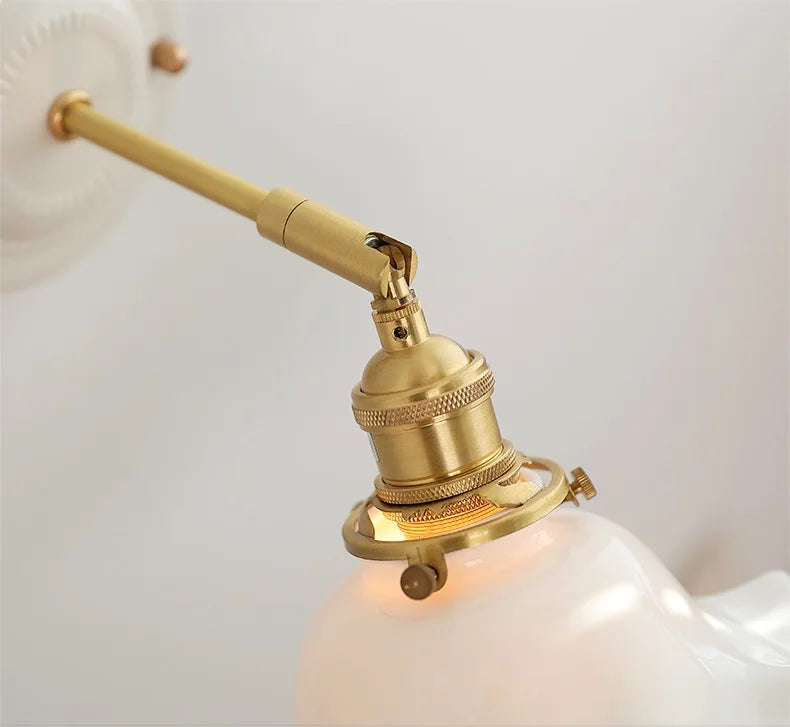 Applique murale LED céramique et cuivre orientable style nordique